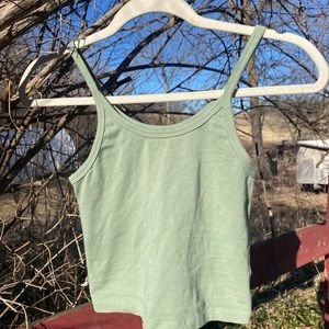 Arq tank top in pistachio size small